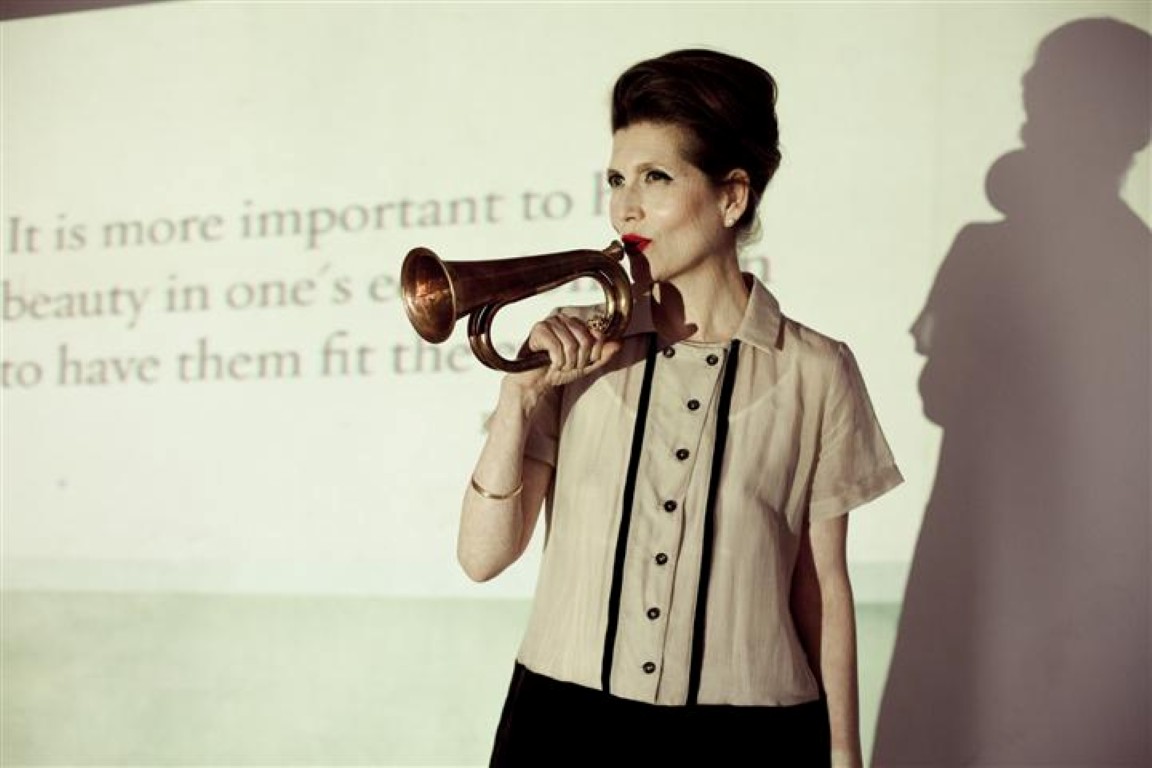 קרן מור קרן מור